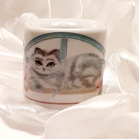 Vintage Cat Design Ceramic Mini Candle Holder - Picture 3 of 7